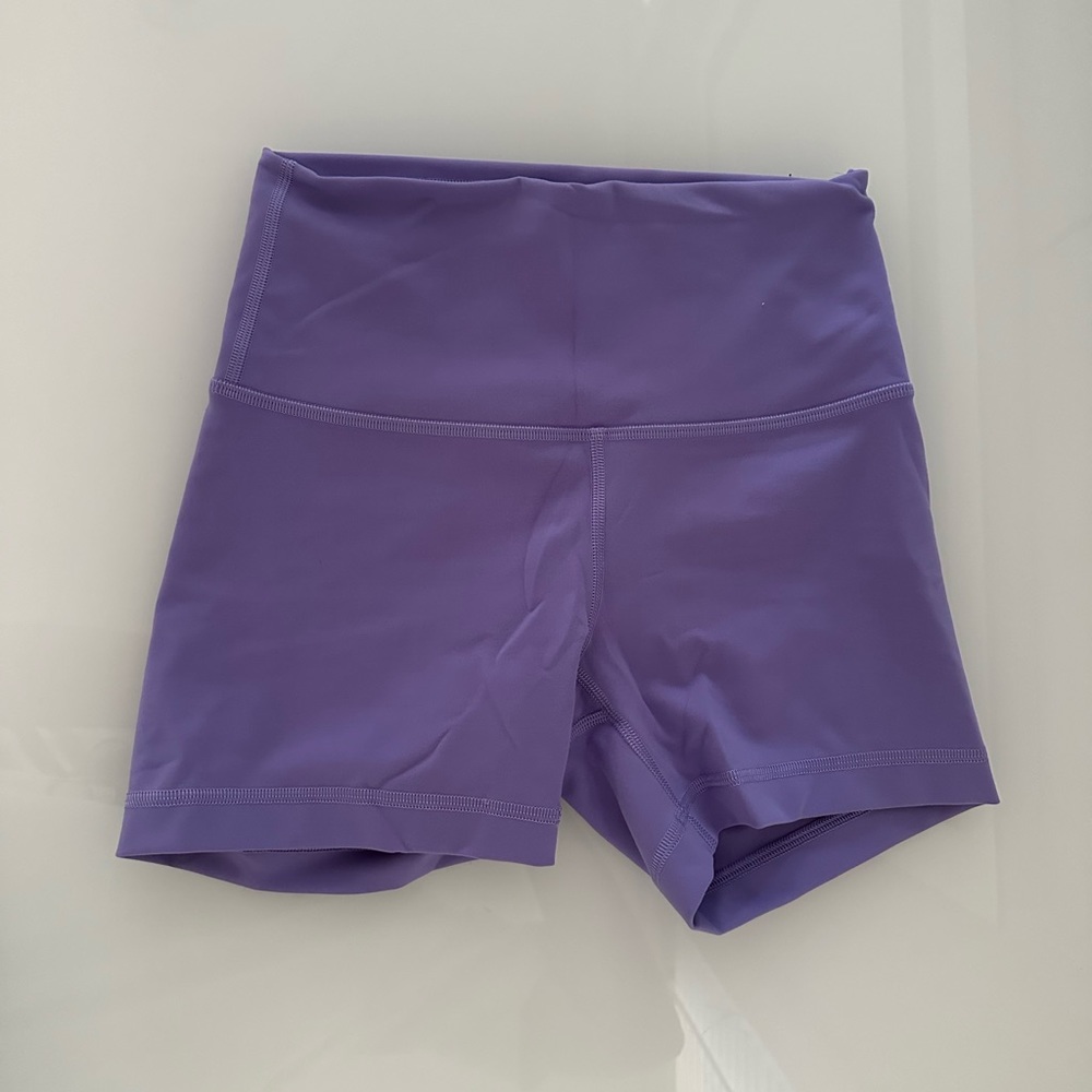 LULULEMON WUNDER TRAIN HIGH RISE 4” SHORT PURPLE